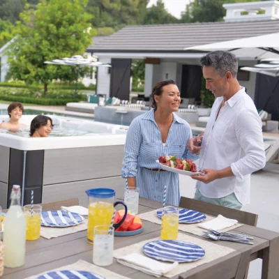 HSS-2024-Highlife-Grandee-AlpineWhite-BrushedNickel-BBQ-Lifestyle_6058-Edit-scaled