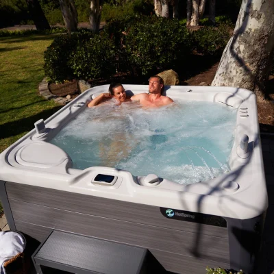 HotSpring-Highlife-2020-Vanguard-Alpine-White-Driftwood-Lifestyle-Couple_Day-2-Morning-5936
